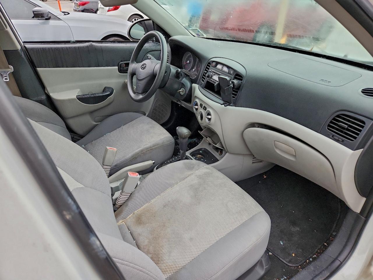 2009 Hyundai Accent Gls - Фото 7