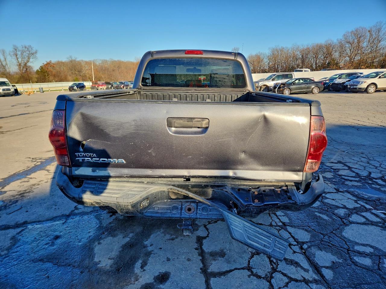 2014 Toyota Tacoma - Image 6