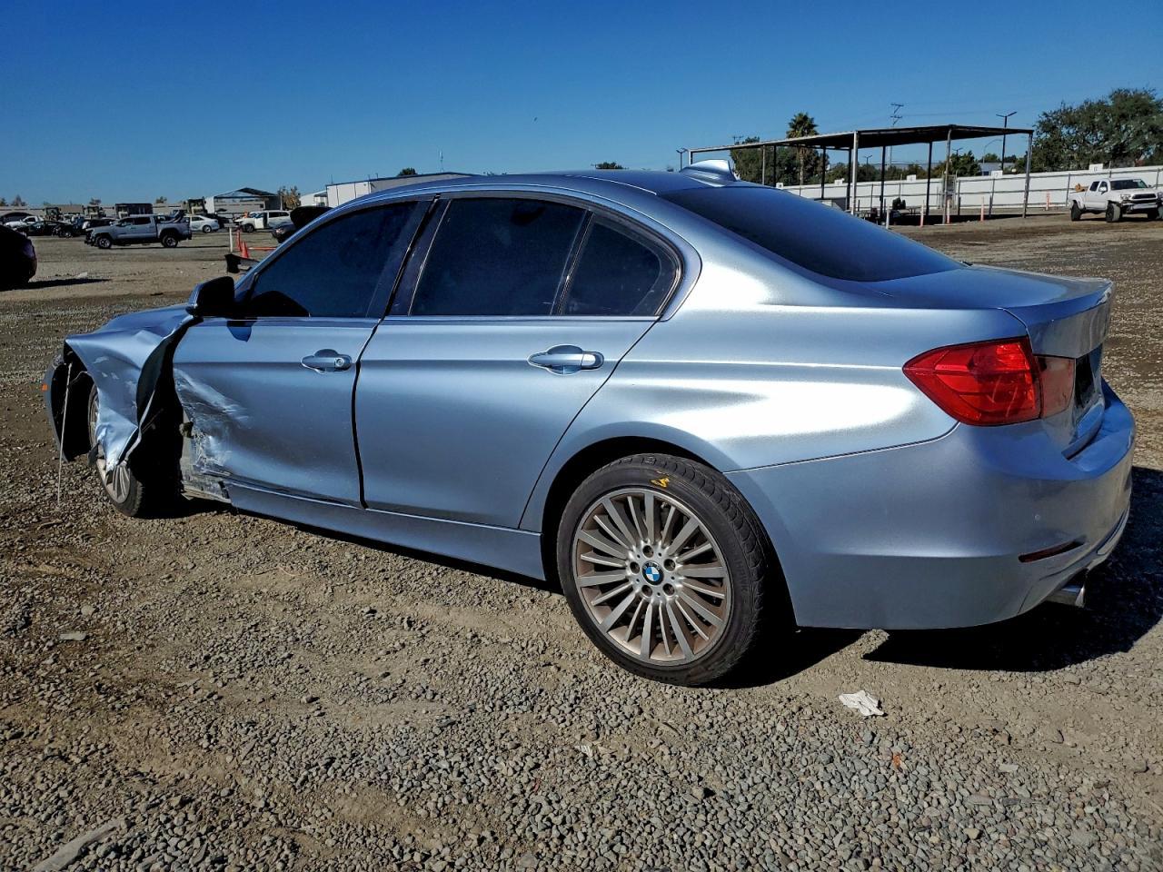 2012 BMW 335 I - Фото 2