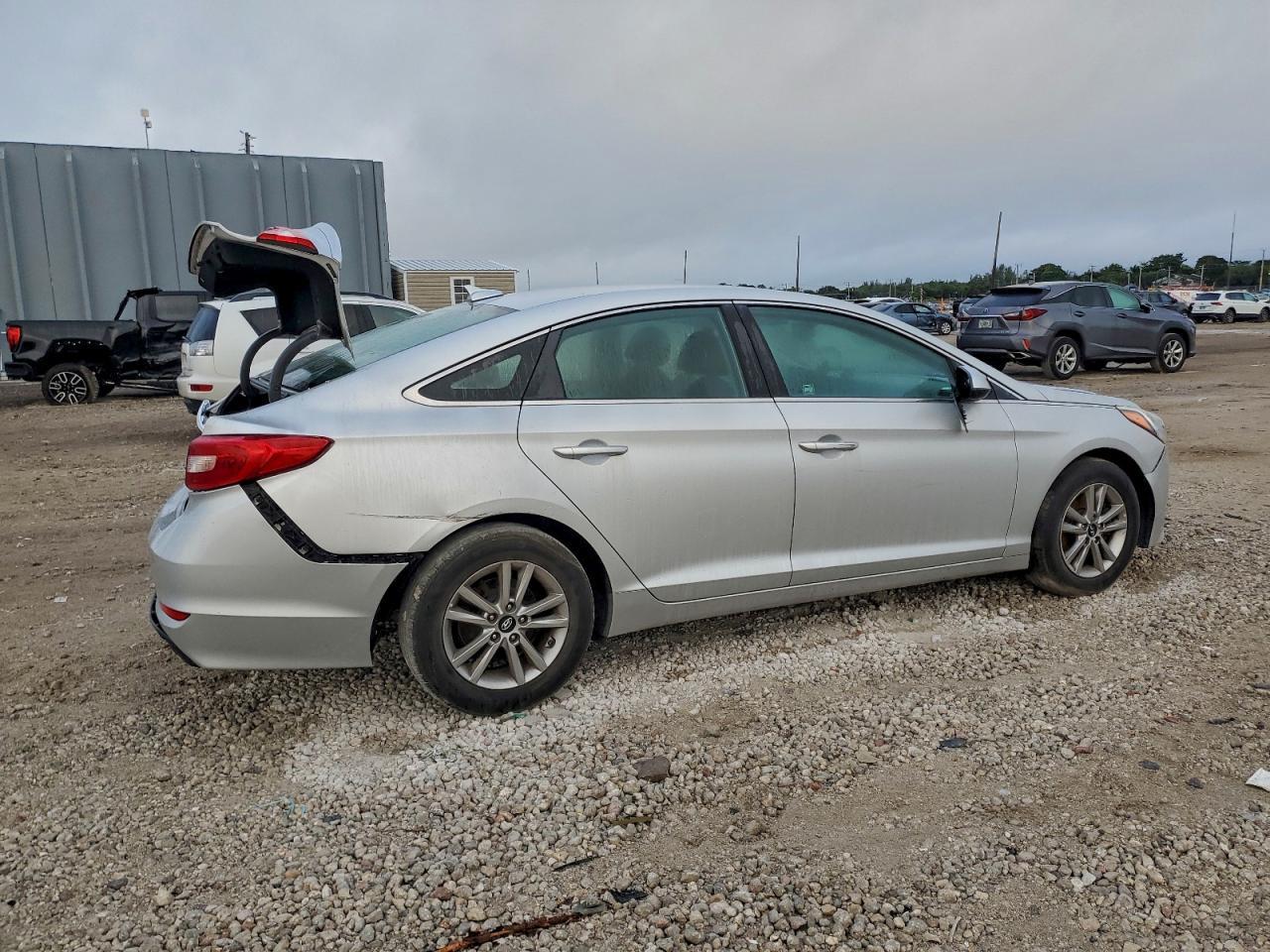 2016 Hyundai Sonata Se - Фото 3