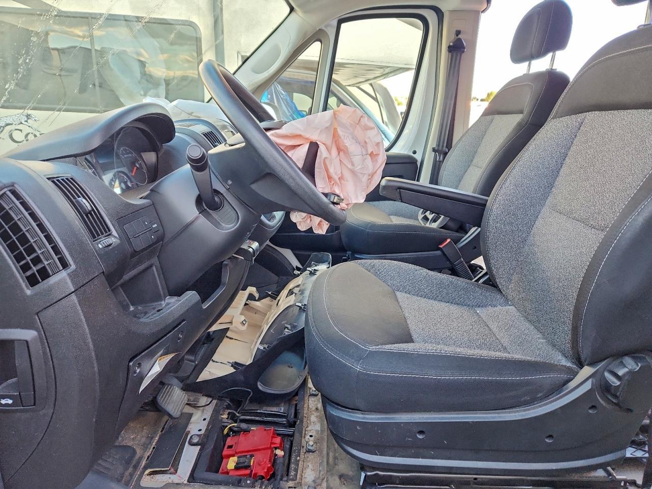 2021 Ram Promaster 2500 Delivery Van - Фото 7