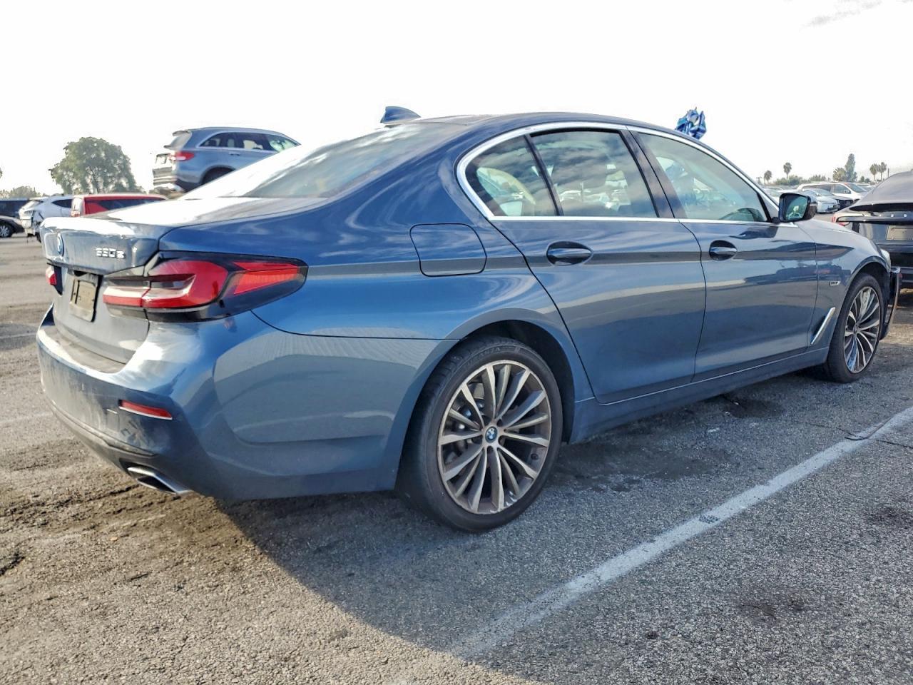 2023 BMW 530E - Image 3