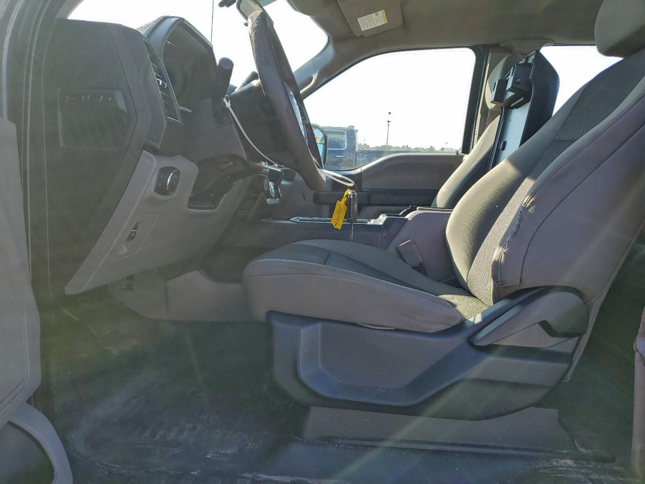 2020 Ford F150 Super Cab - Image 7