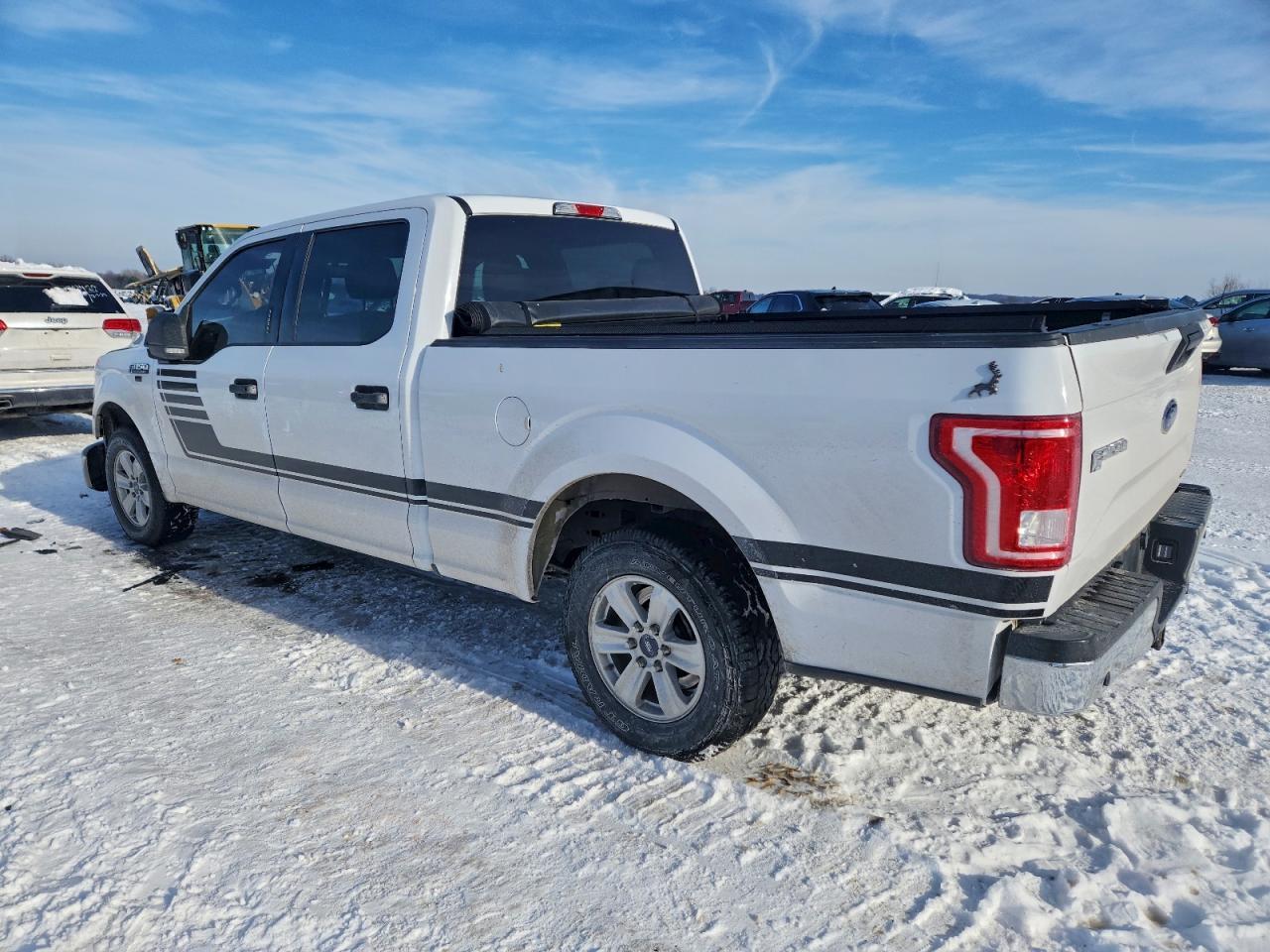 2016 Ford F150 Supercrew - Фото 2