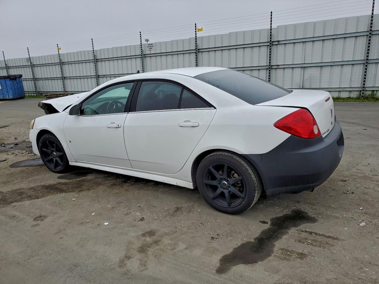 2009 Pontiac G6 - Image 2