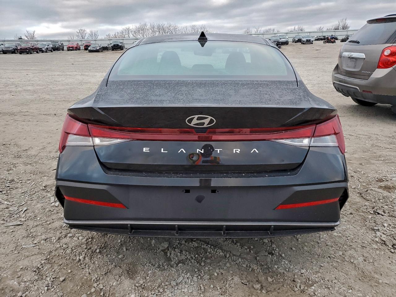 2024 Hyundai Elantra Se - Фото 6