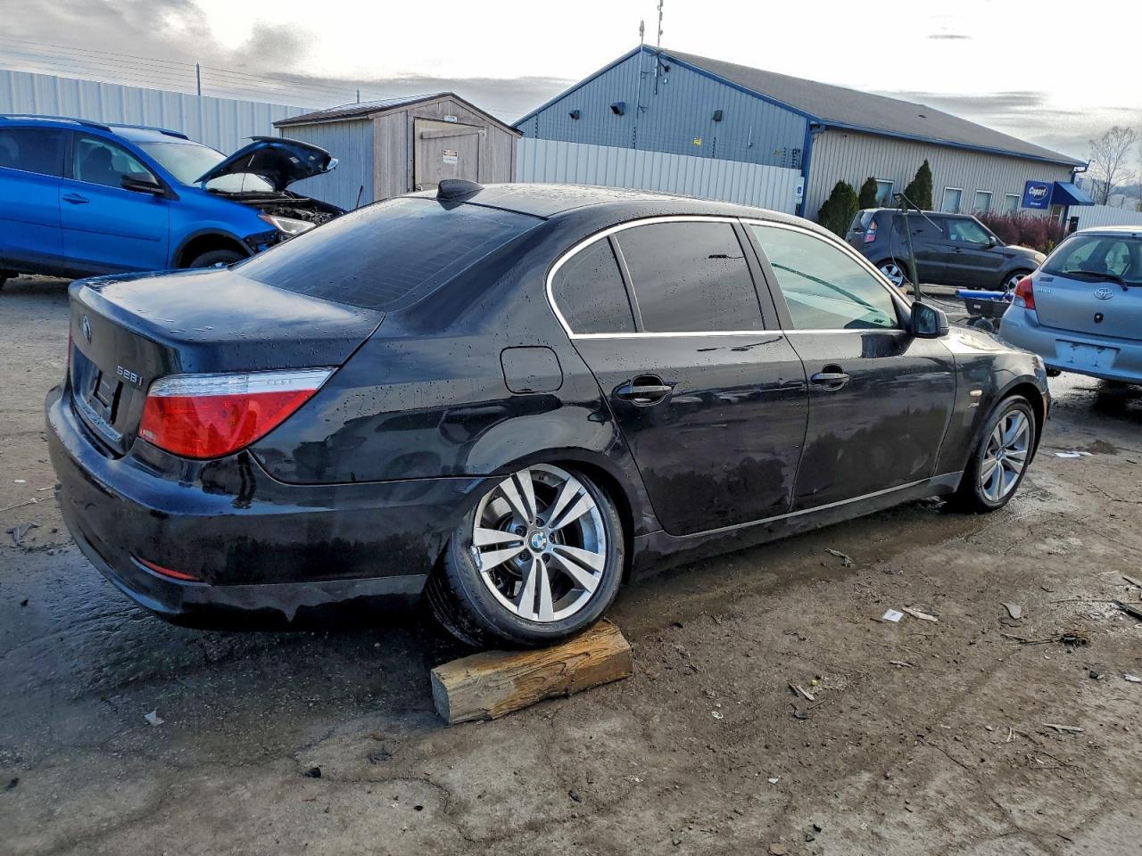 2010 BMW 528 Xi - Фото 3