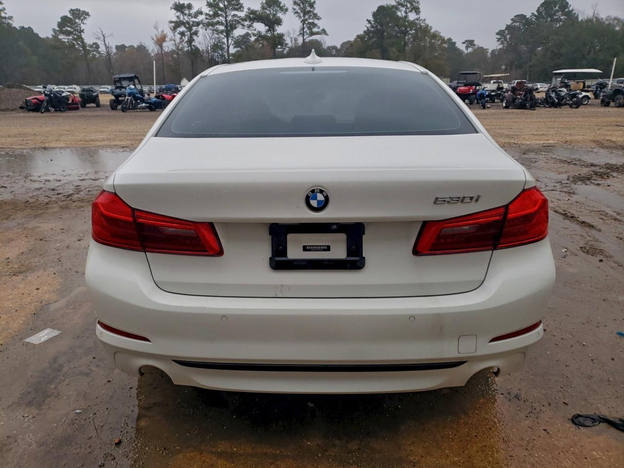 2020 BMW 530 I - Фото 6