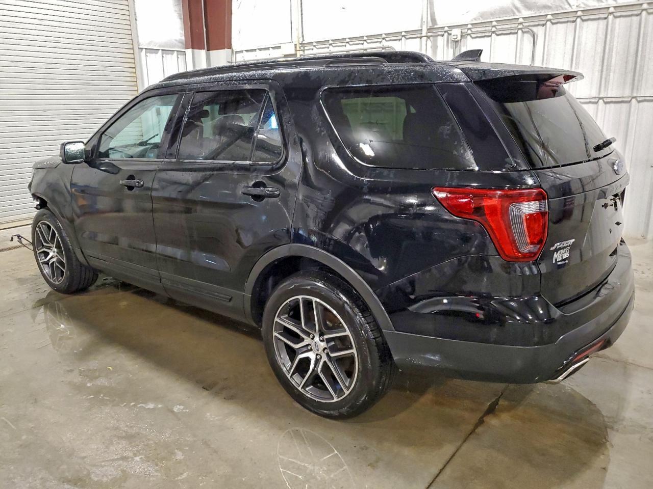 2016 Ford Explorer Sport - Image 2