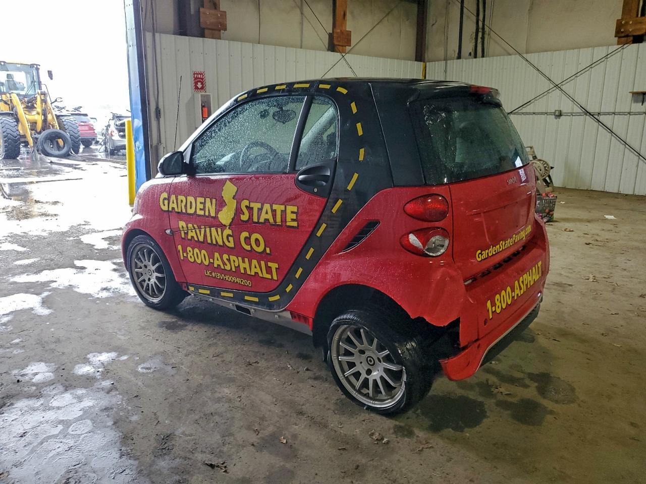 2013 Smart Fortwo Pure - Image 2