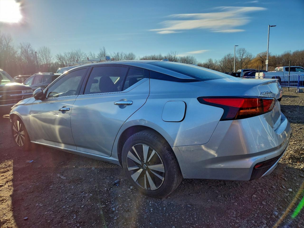 2019 Niss Altima - Фото 2