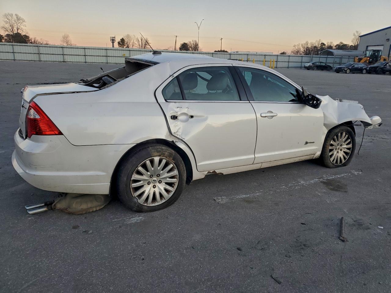2010 Ford Fusion Hybrid - Image 3