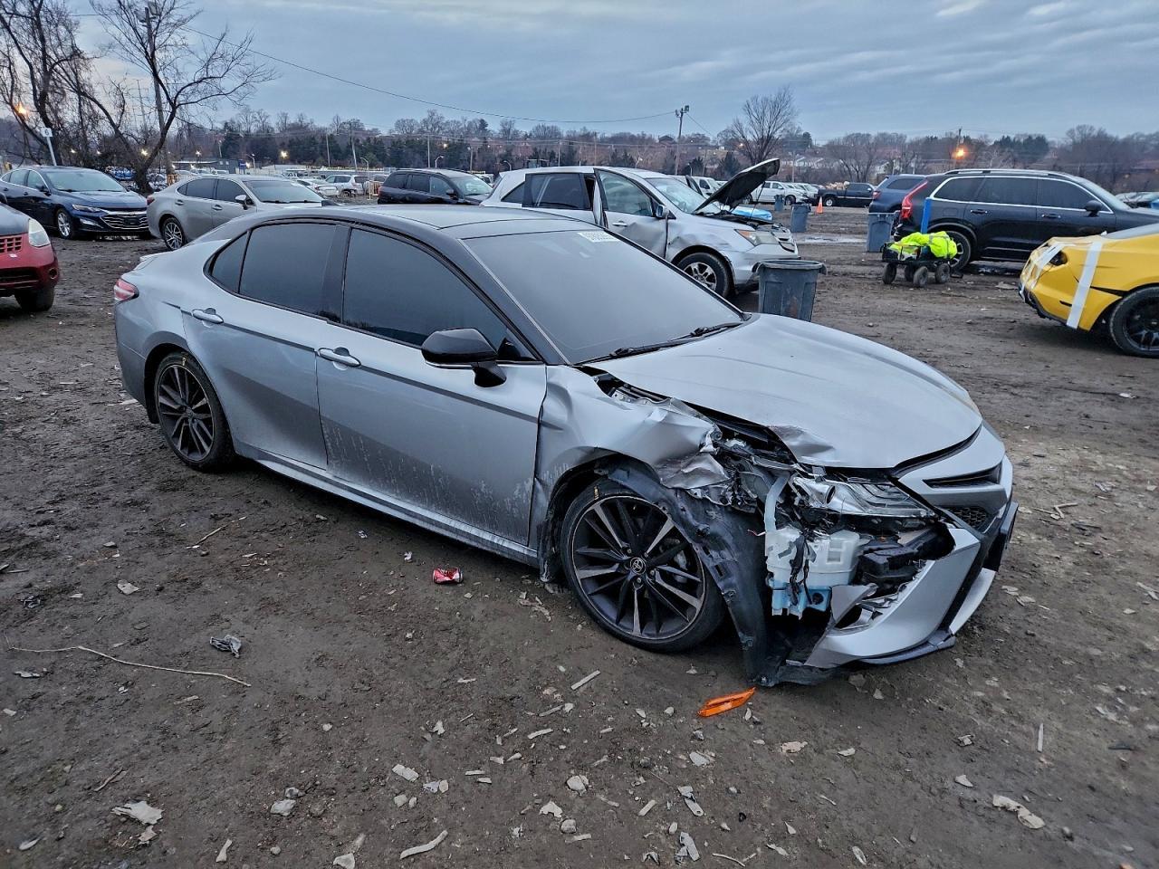 2020 Toyota Camry Xse - Фото 4