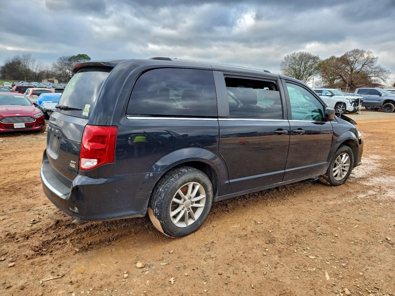 2019 Dodge Grand Caravan Sxt - Image 3