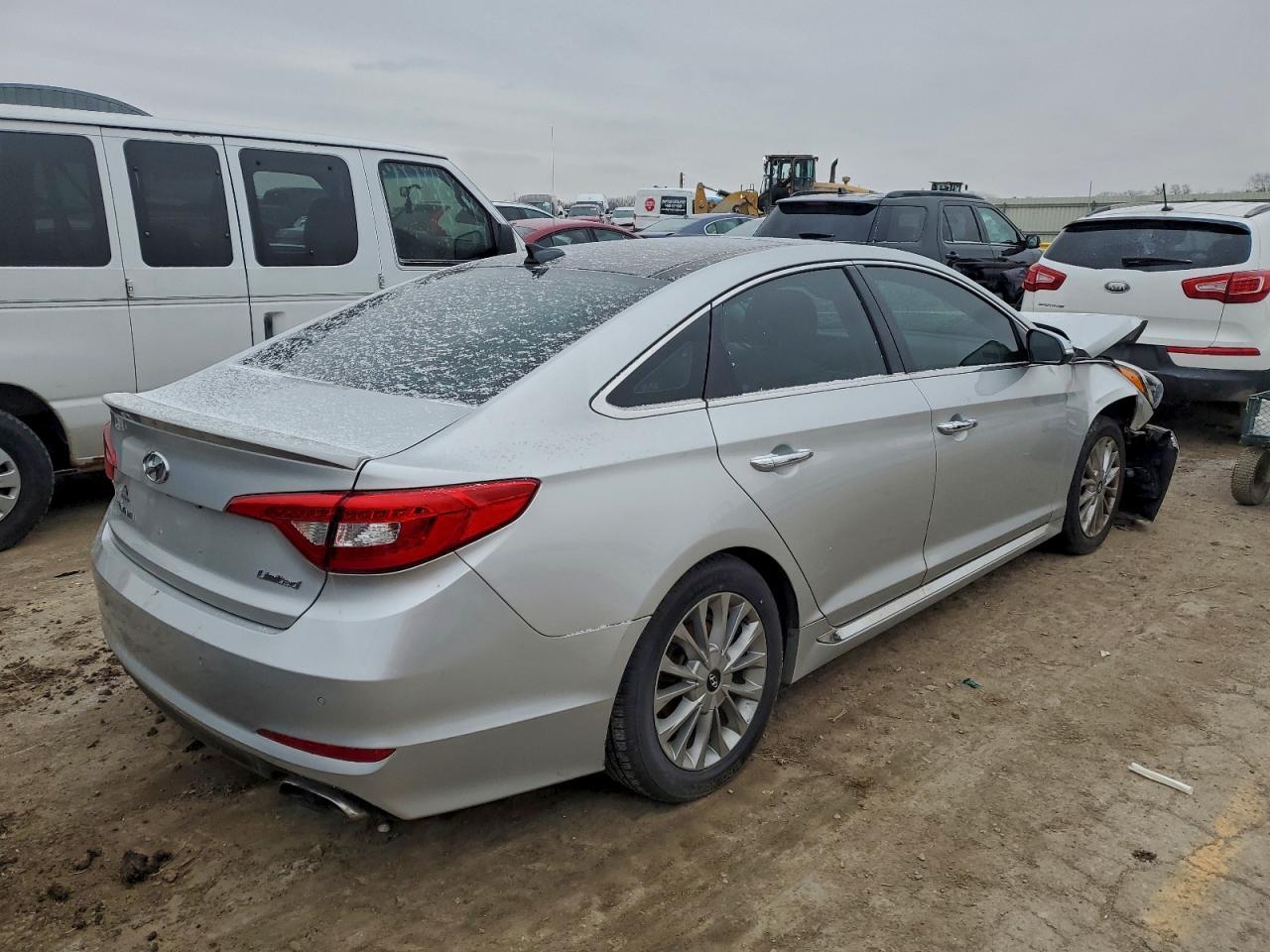 2015 Hyundai Sonata - Image 3