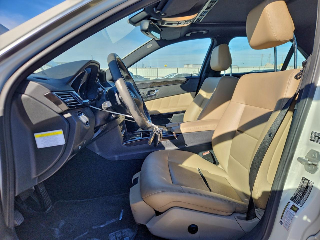 2010 Mercedes Benz E - Image 7