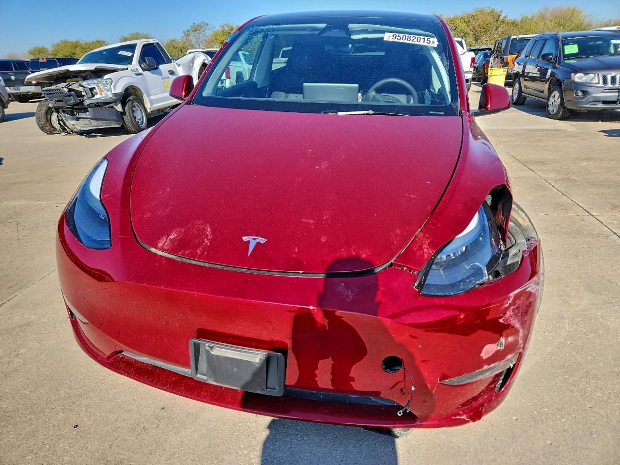 2025 Tesla Model Y - Image 5