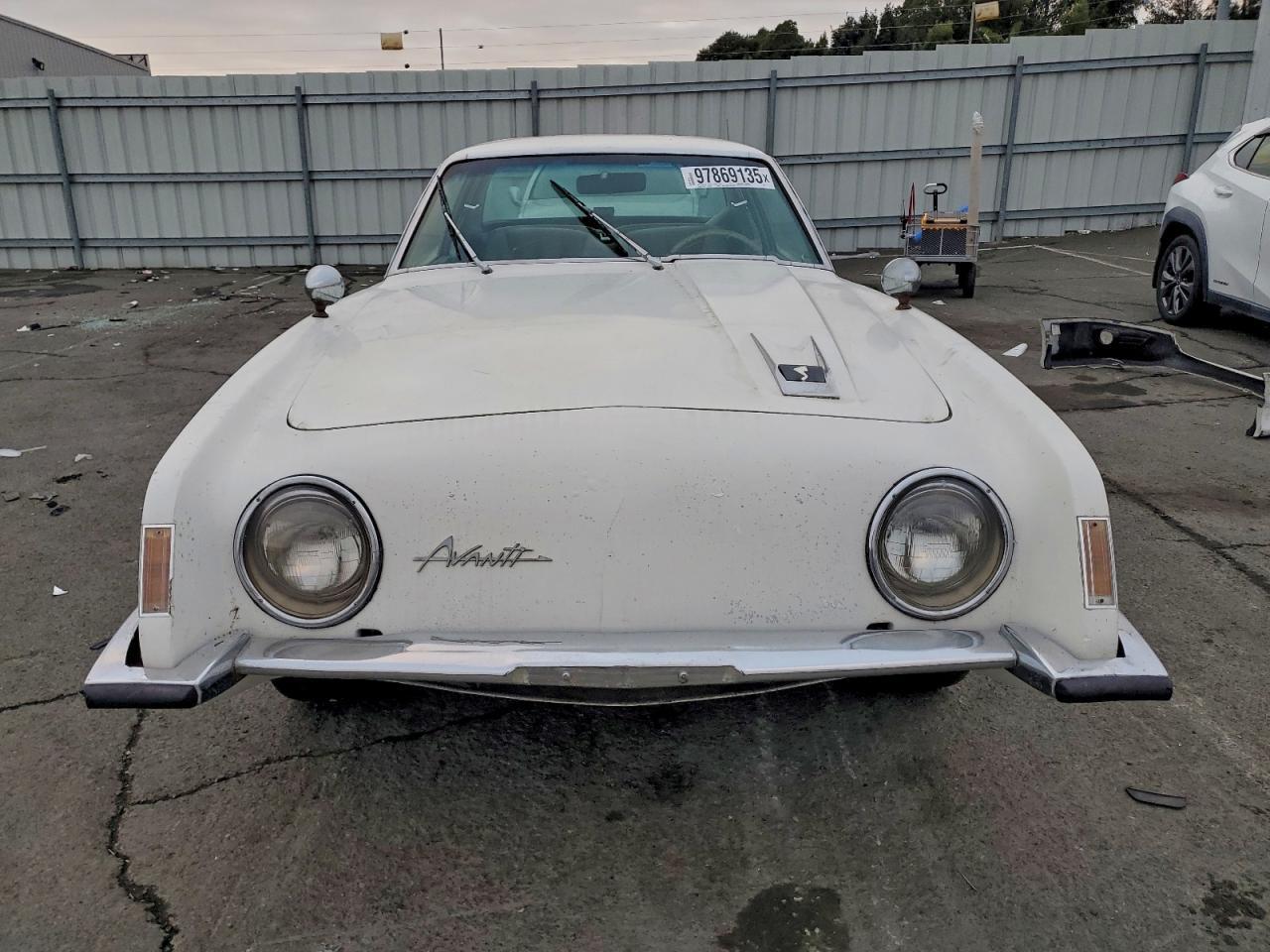 1963 Studebaker Avanti - Image 5