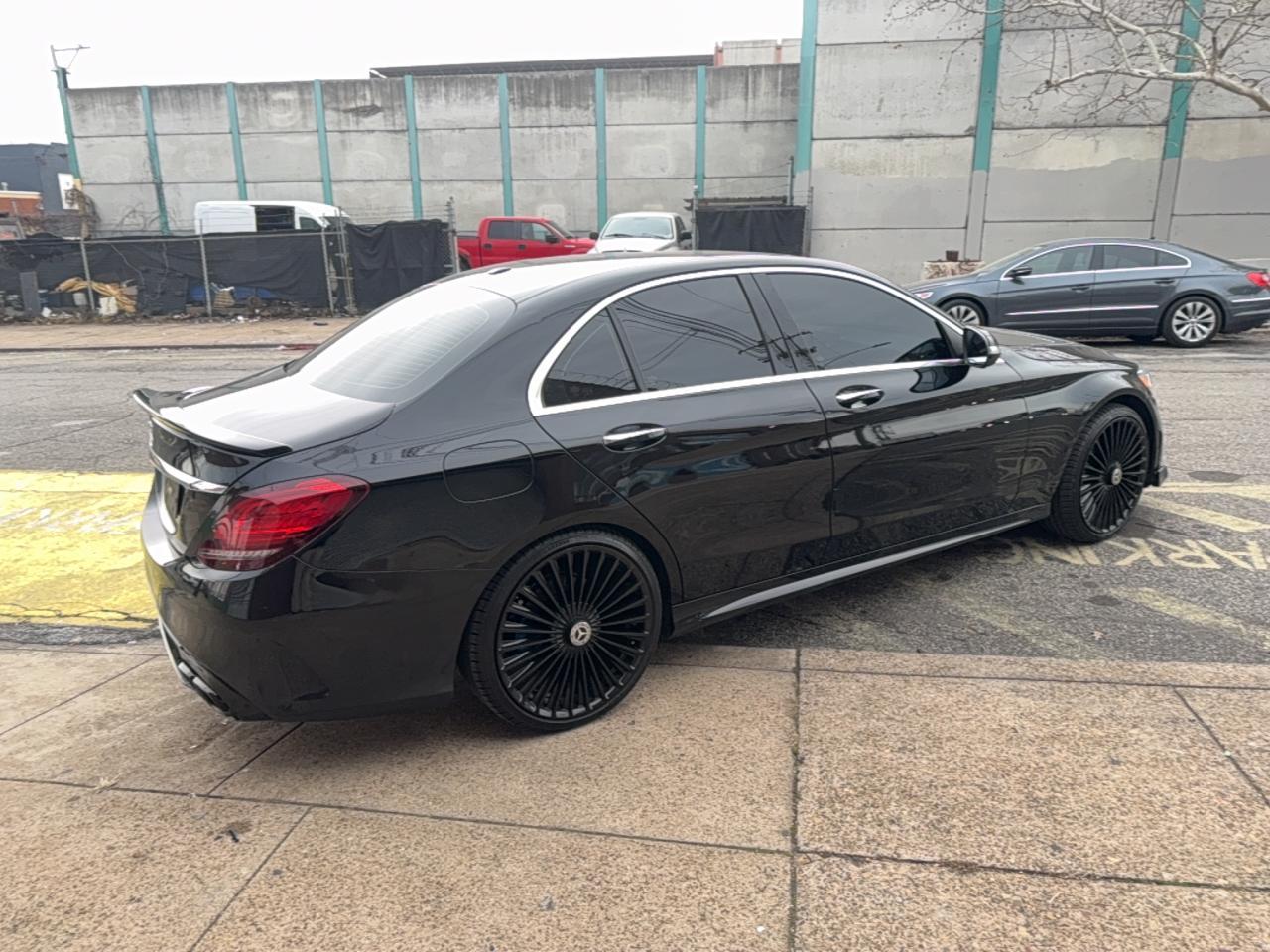 2019 Mercedes-Benz C 300 4Matic - Фото 4