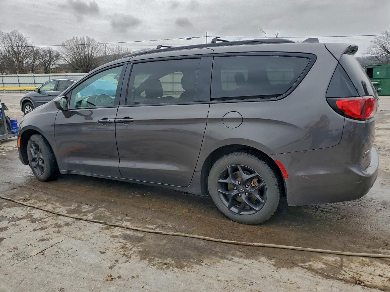 2020 Chrysler Pacifica Touring L Plus - Фото 2