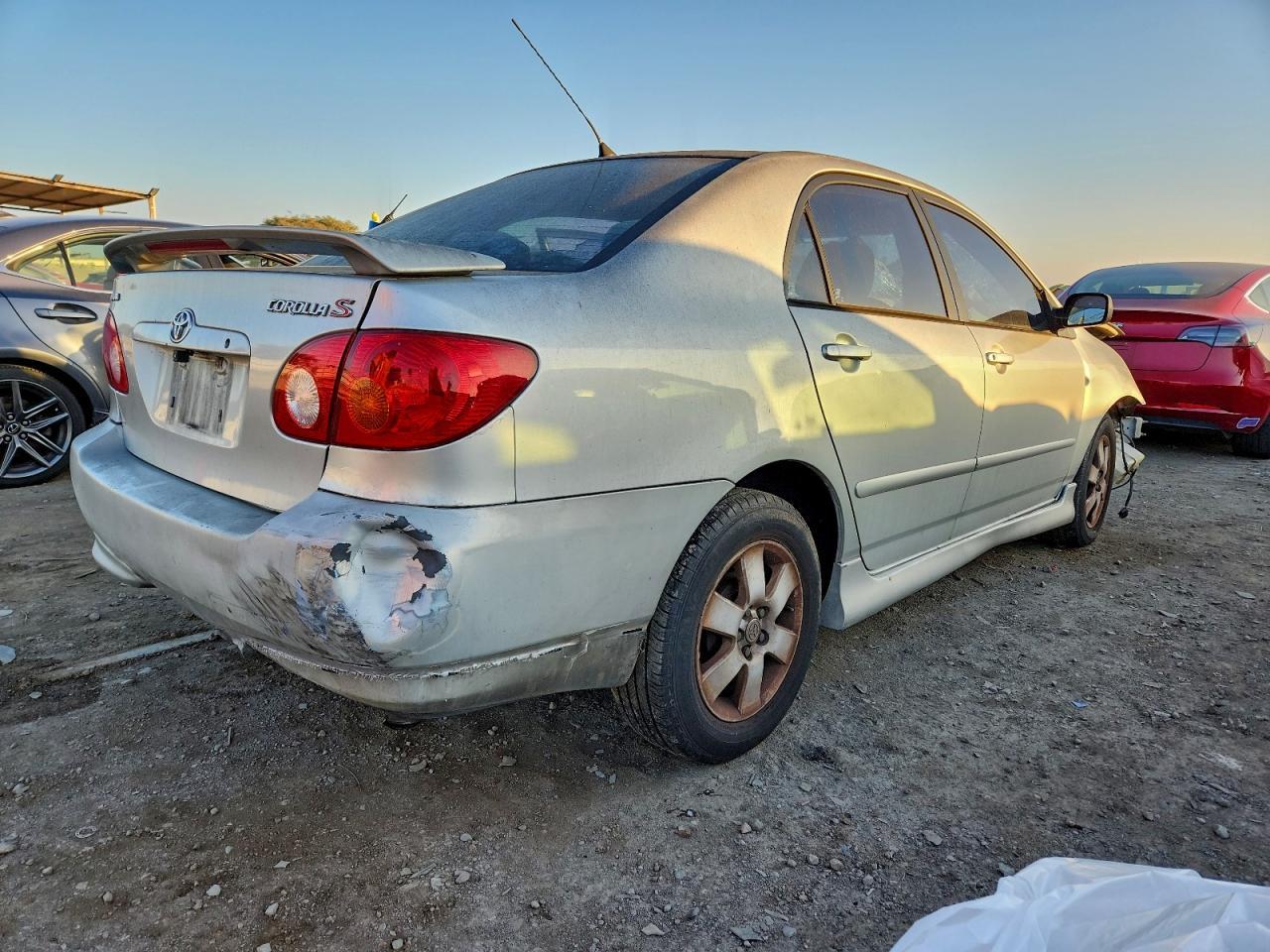 2004 Toyota Corolla S - Фото 3