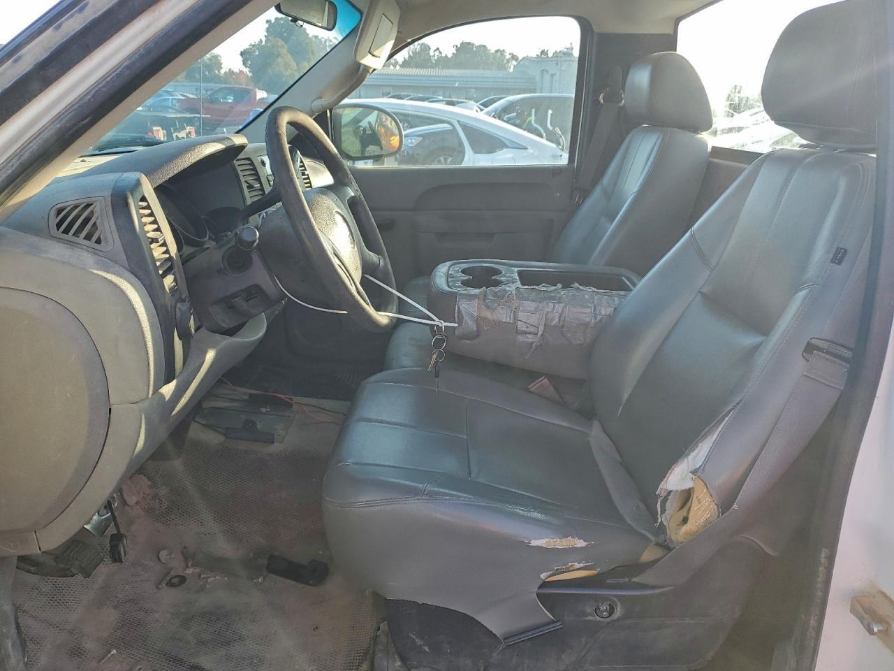 2013 Chevrolet Silverado C1500 - Image 7