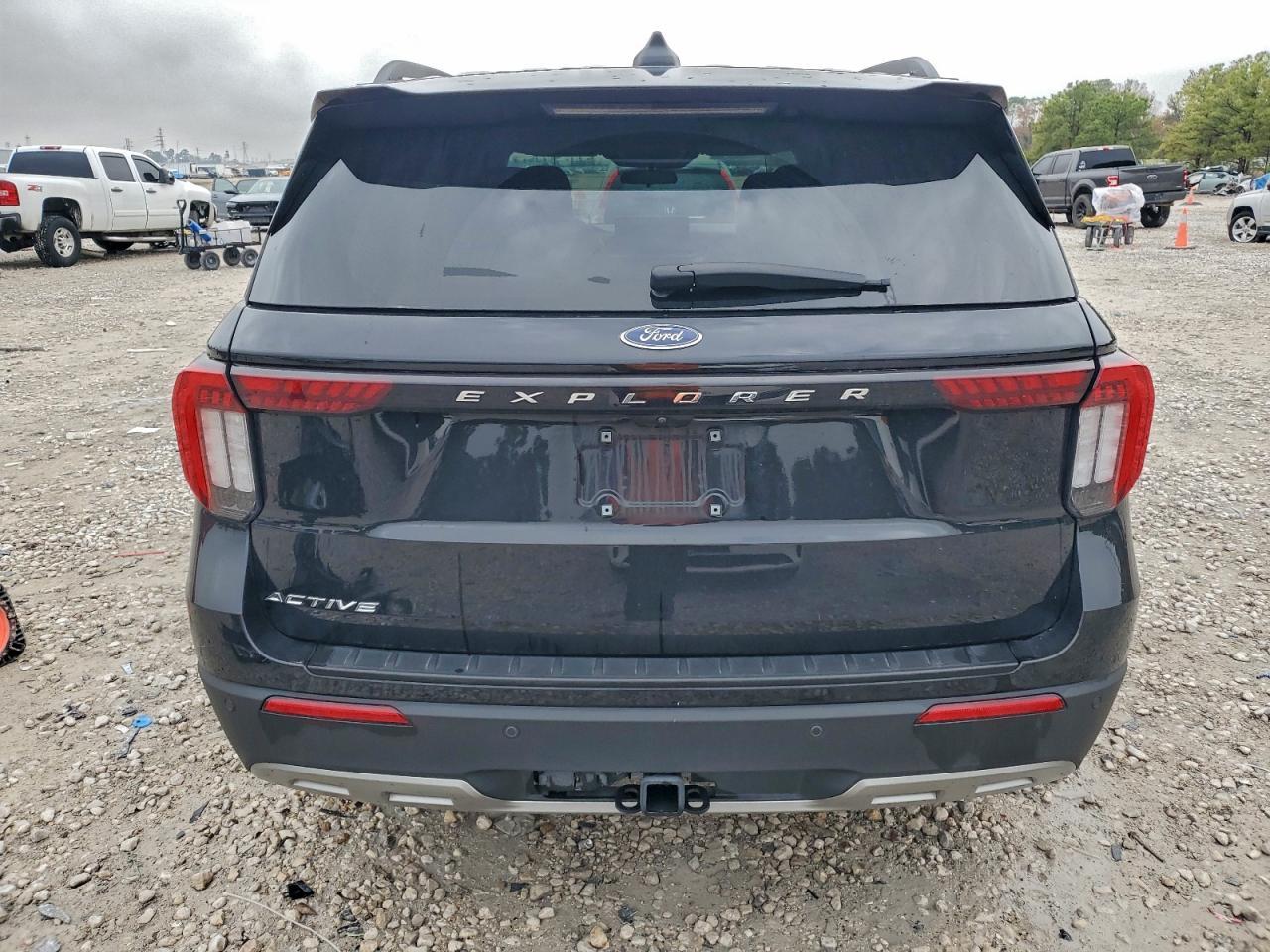 2025 Ford Explorer Active - Фото 6