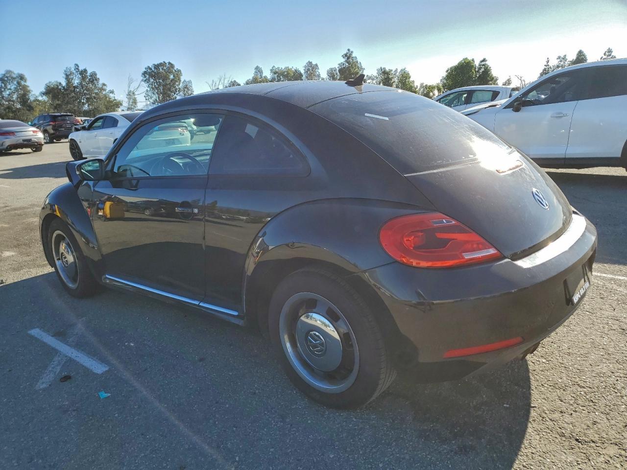 2013 Volkswagen Beetle - Image 2