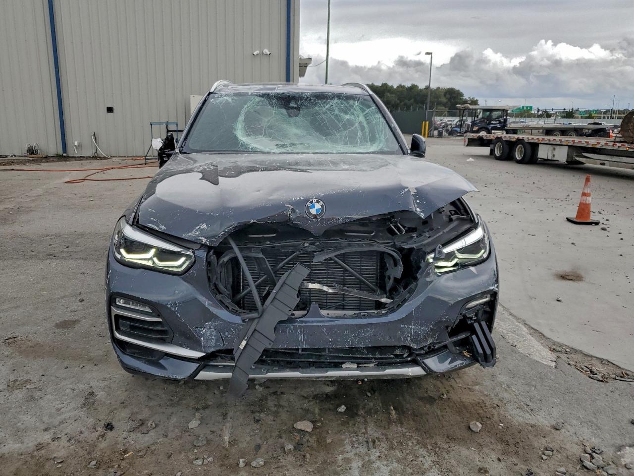 2021 BMW X5 Sdrive 40I - Фото 5