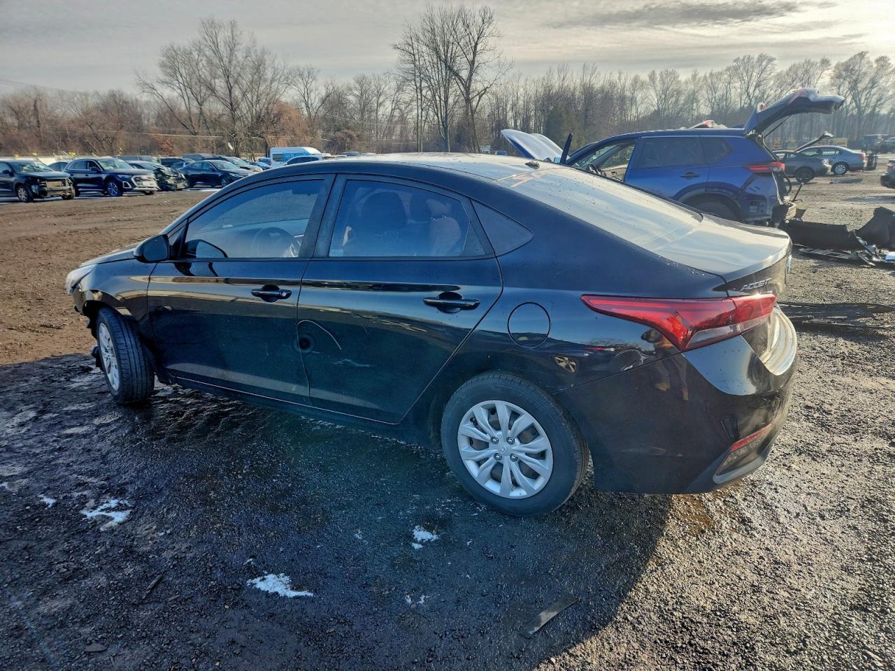2019 Hyundai Accent Se - Фото 2