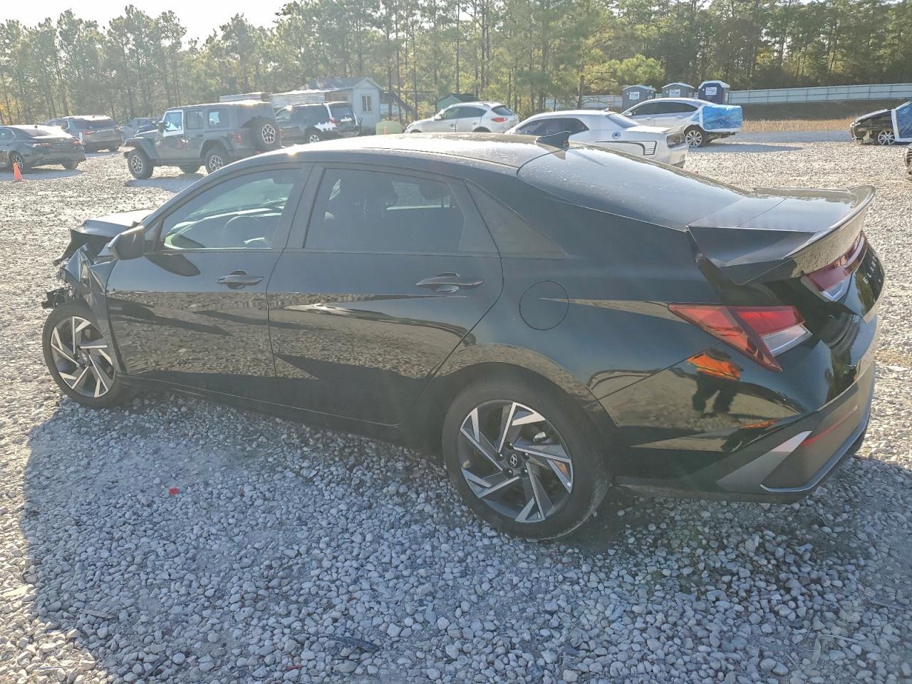 2025 Hyundai Elantra Sel Sport - Image 2