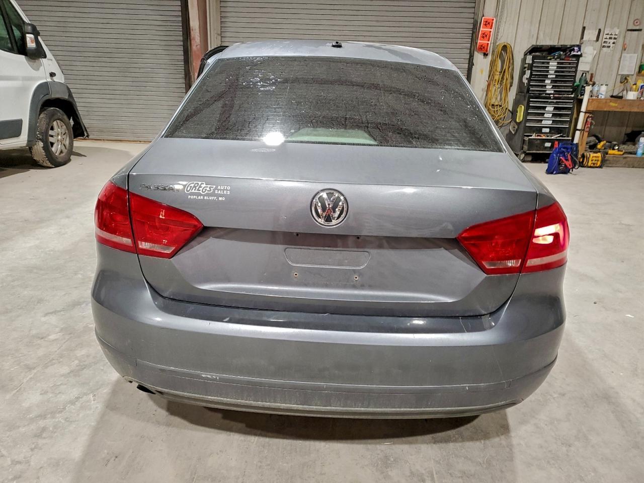 2013 Volkswagen Passat S - Image 6