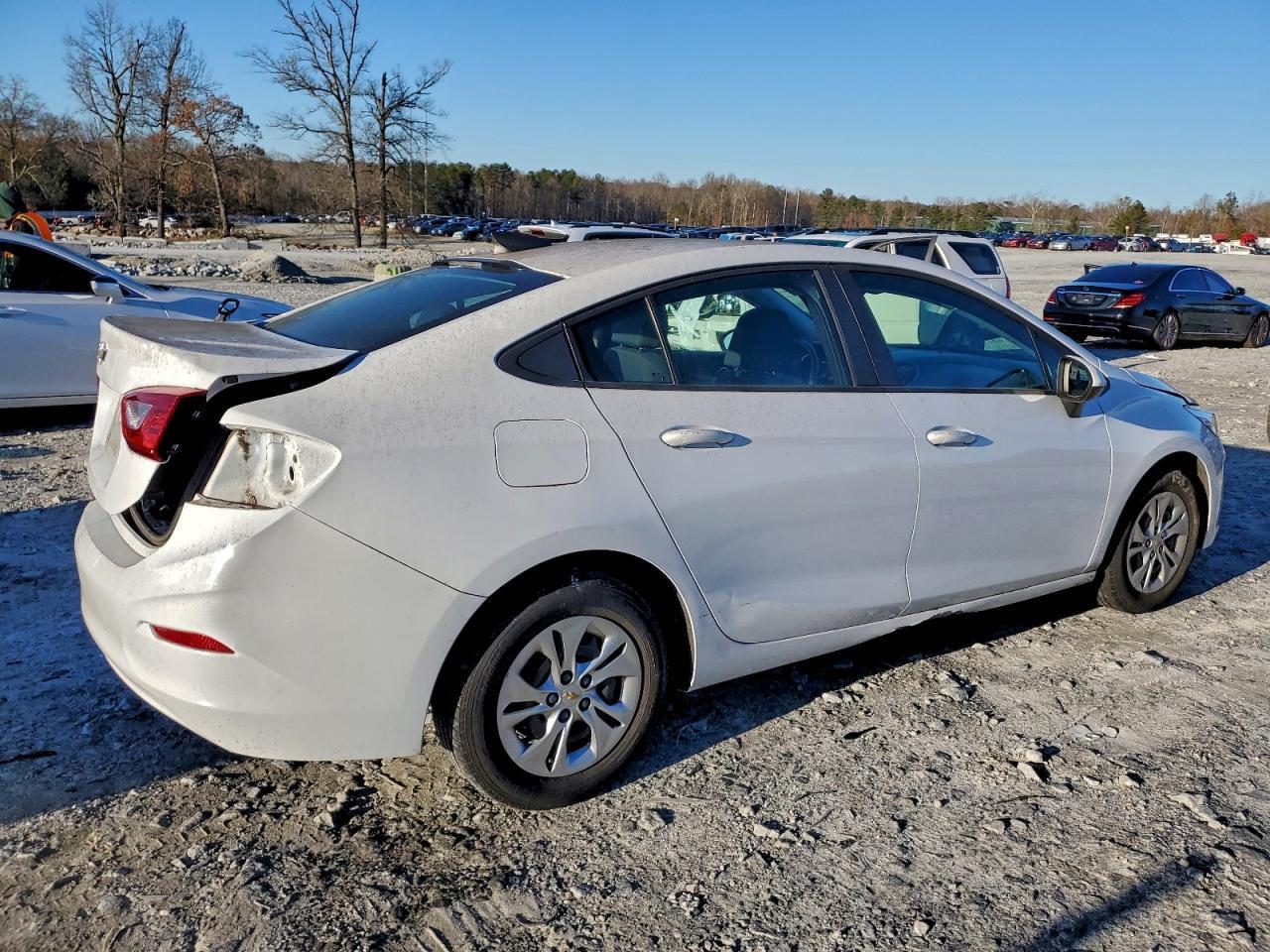 2019 Chevrolet Cruze Ls - Фото 3