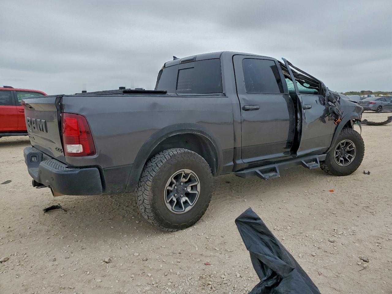 2018 Ram 1500 Rebel - Фото 3