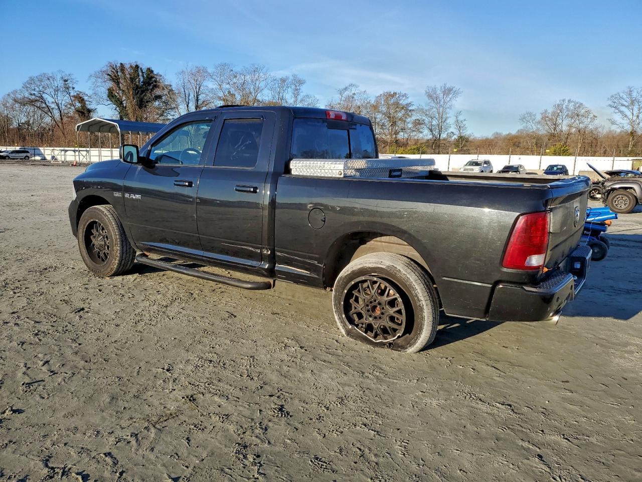 2009 Dodge Ram 1500 - Фото 2