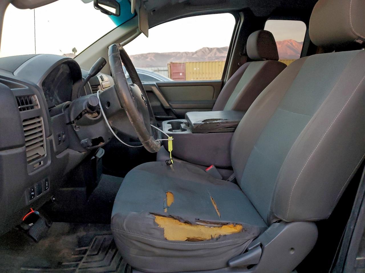 2006 Nissan Titan Xe - Image 7