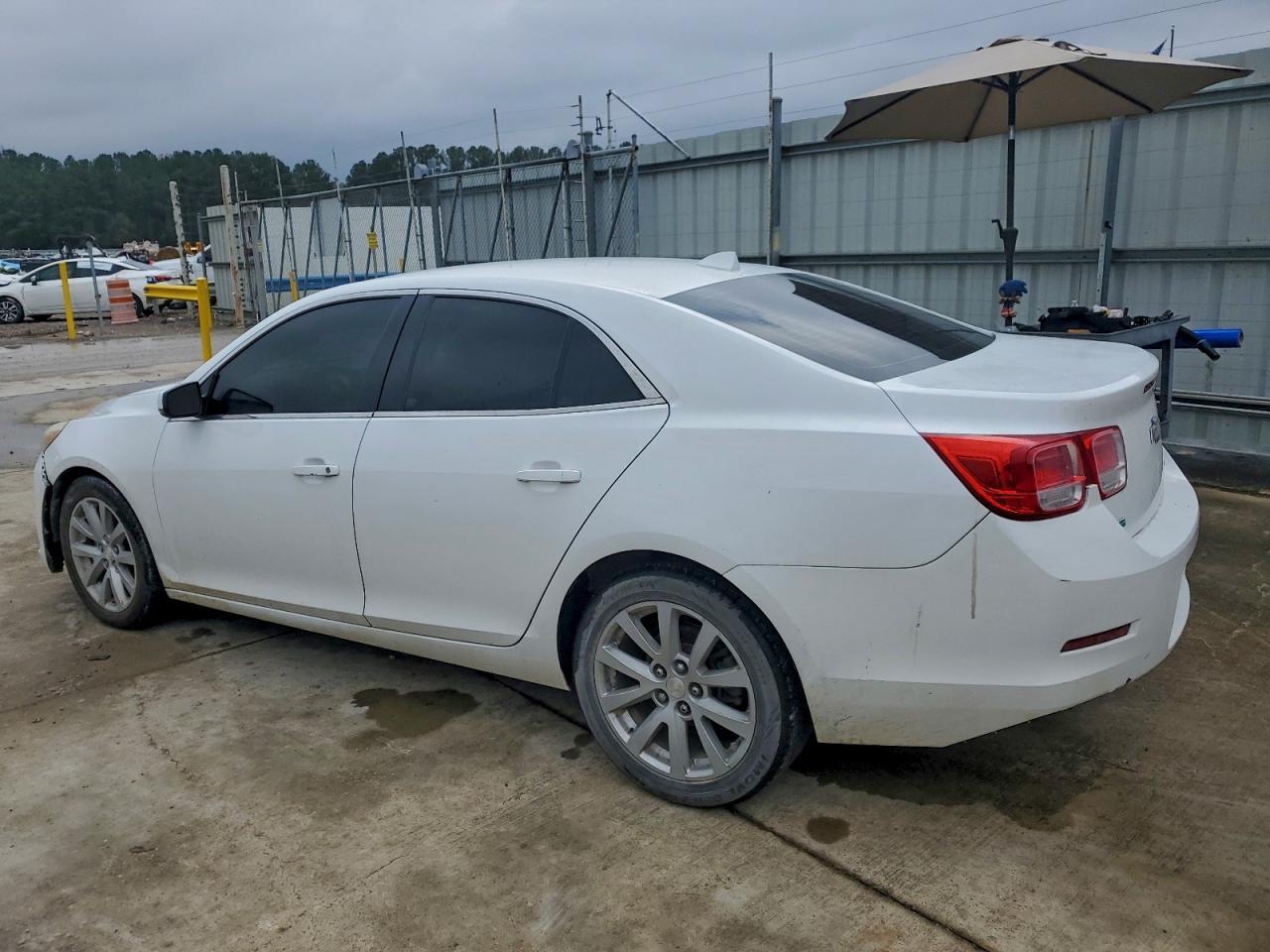 2014 Chevrolet Malibu 2Lt - Image 2