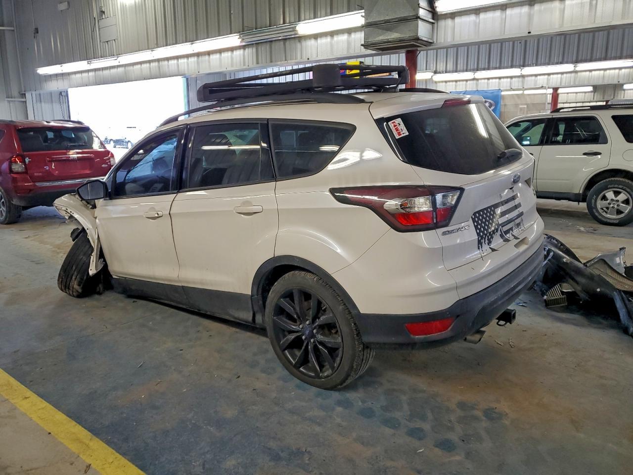 2017 Ford Escape Se - Фото 2