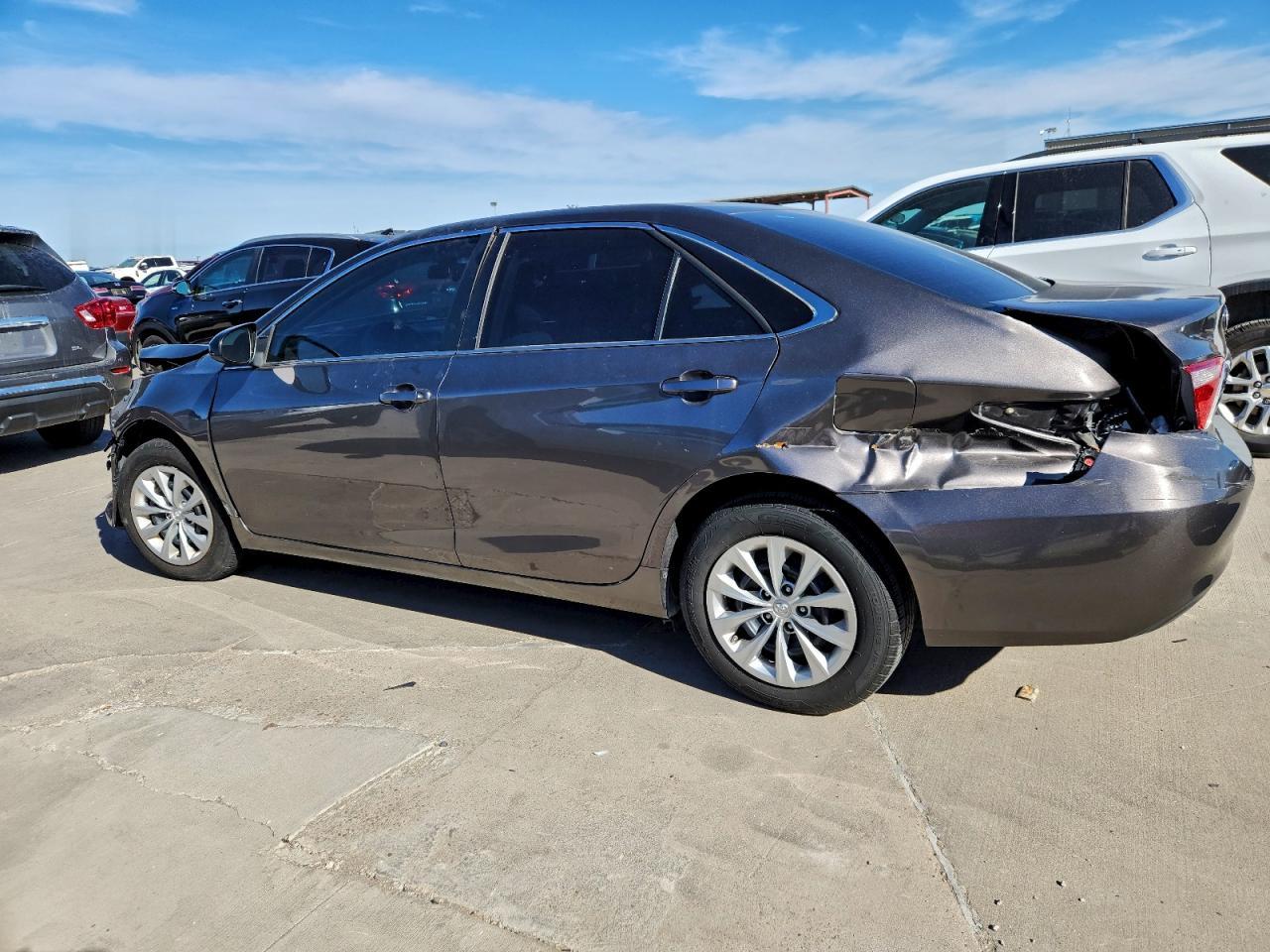2016 Toyota Camry Le - Image 2