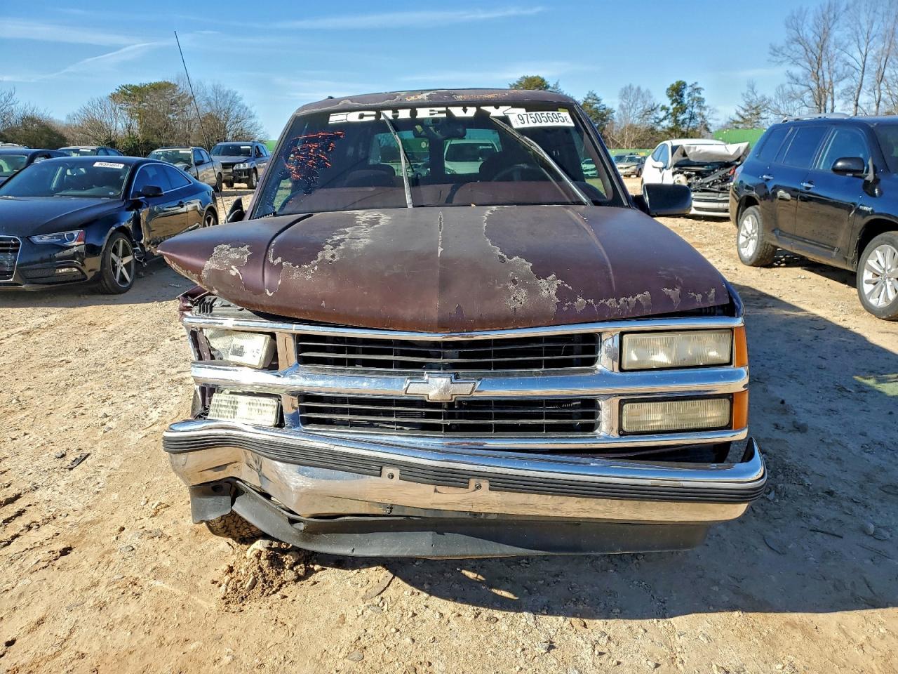 1997 Chevrolet Suburban C1500 - Image 5