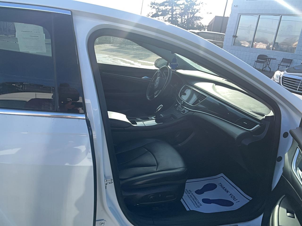 2018 Buick Lacrosse Essence - Image 5