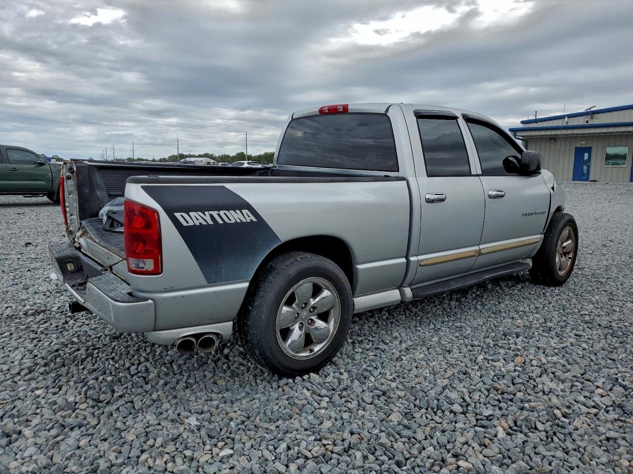 2005 Dodge Ram 1500 St - Фото 3