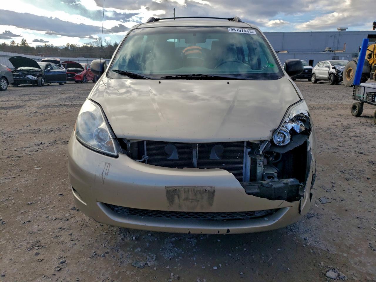 2009 Toyota Sienna Ce - Фото 5