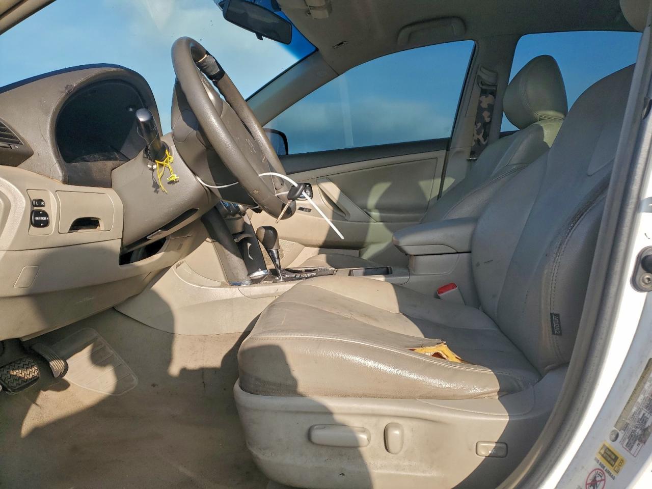 2007 Toyota Camry Le - Image 7