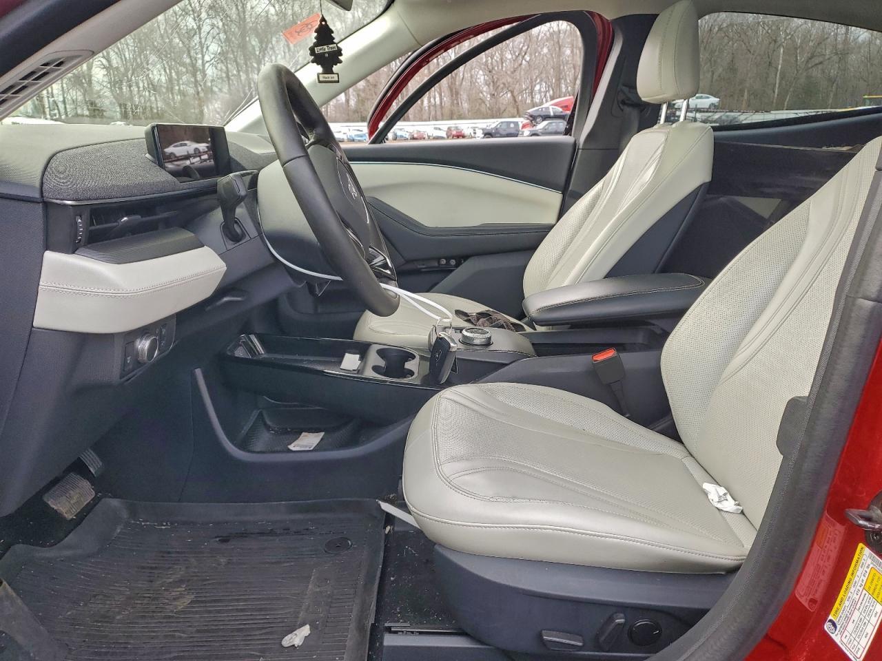 2021 Ford Mustang Mach-E Premium - Фото 7
