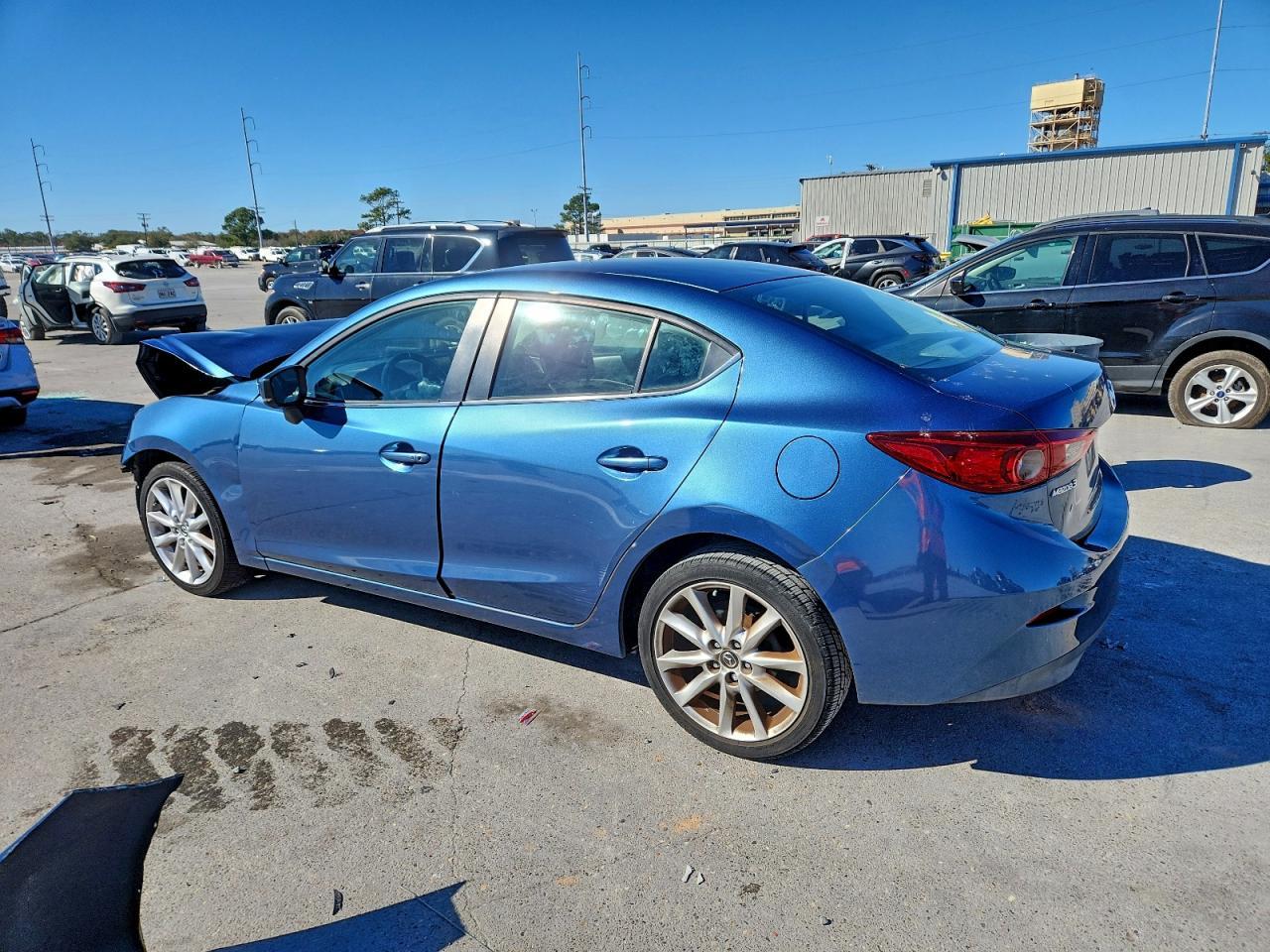 2017 Mazda 3 Touring - Фото 2
