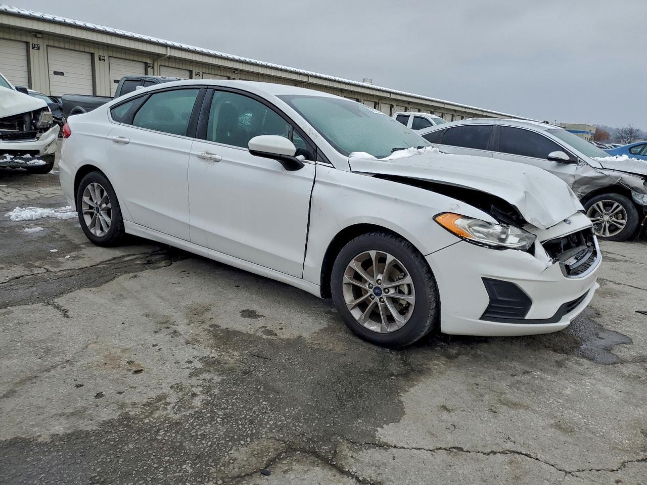 2020 Ford Fusion Se - Фото 4