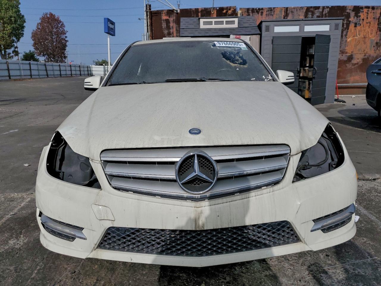 2012 Mercedes-Benz C 250 - Фото 5