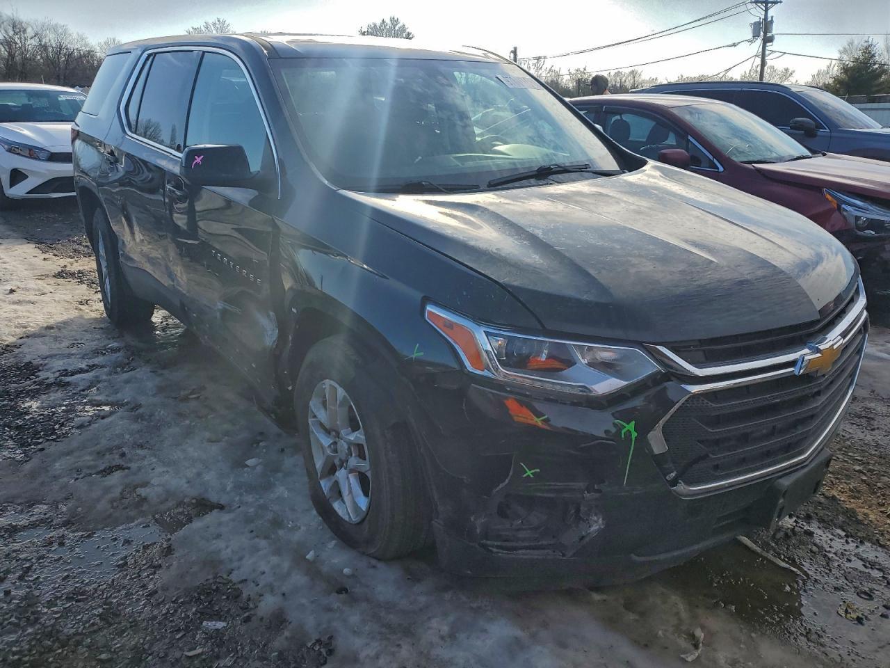 2021 Chevrolet Traverse Ls - Фото 4