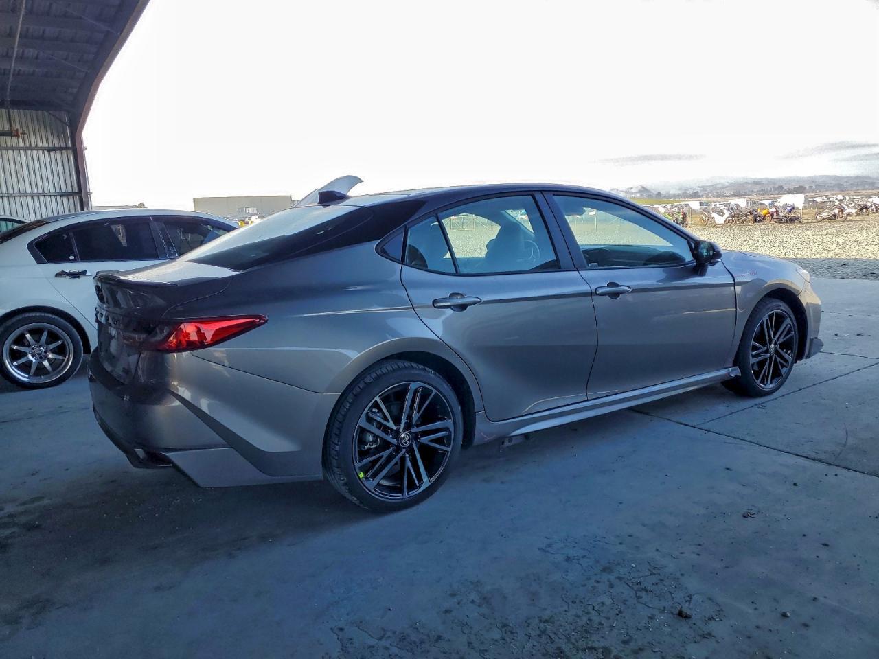 2025 Toyota Camry Xse - Фото 3